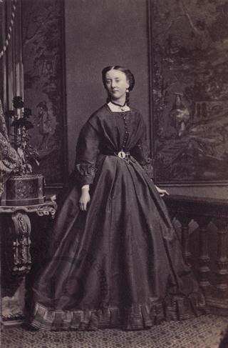 Mrs Mabel Thomas