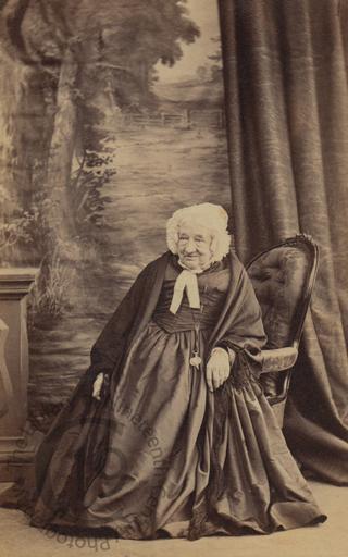 An unidentfied sitter
