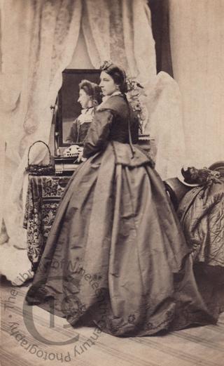 Unidentified sitter